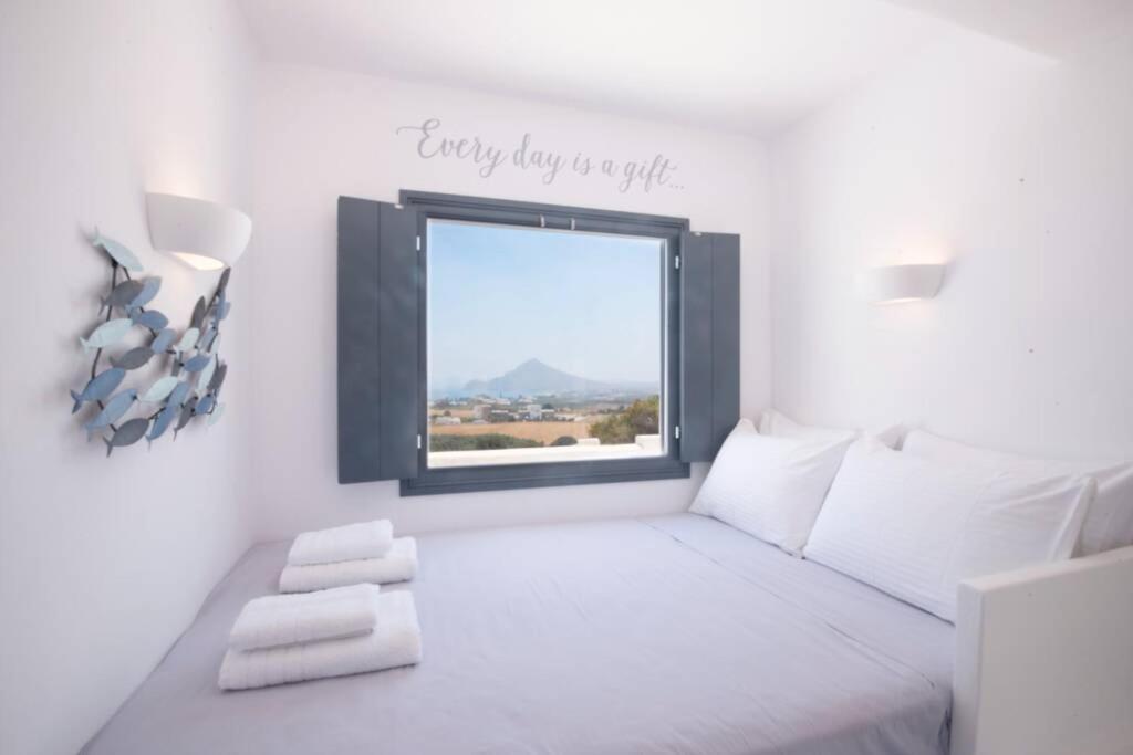 Sunny Studio W.Breathtaking Naxos Views In Isterni Isterni (Paros) Exterior photo
